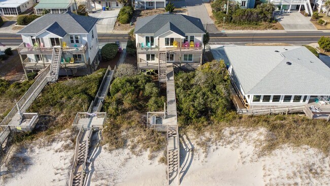 Building Photo - Oceanfront- Pet Friendly- Fully Furnished-...