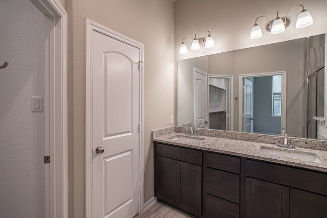 Building Photo - 28104 Rocky Heights Dr