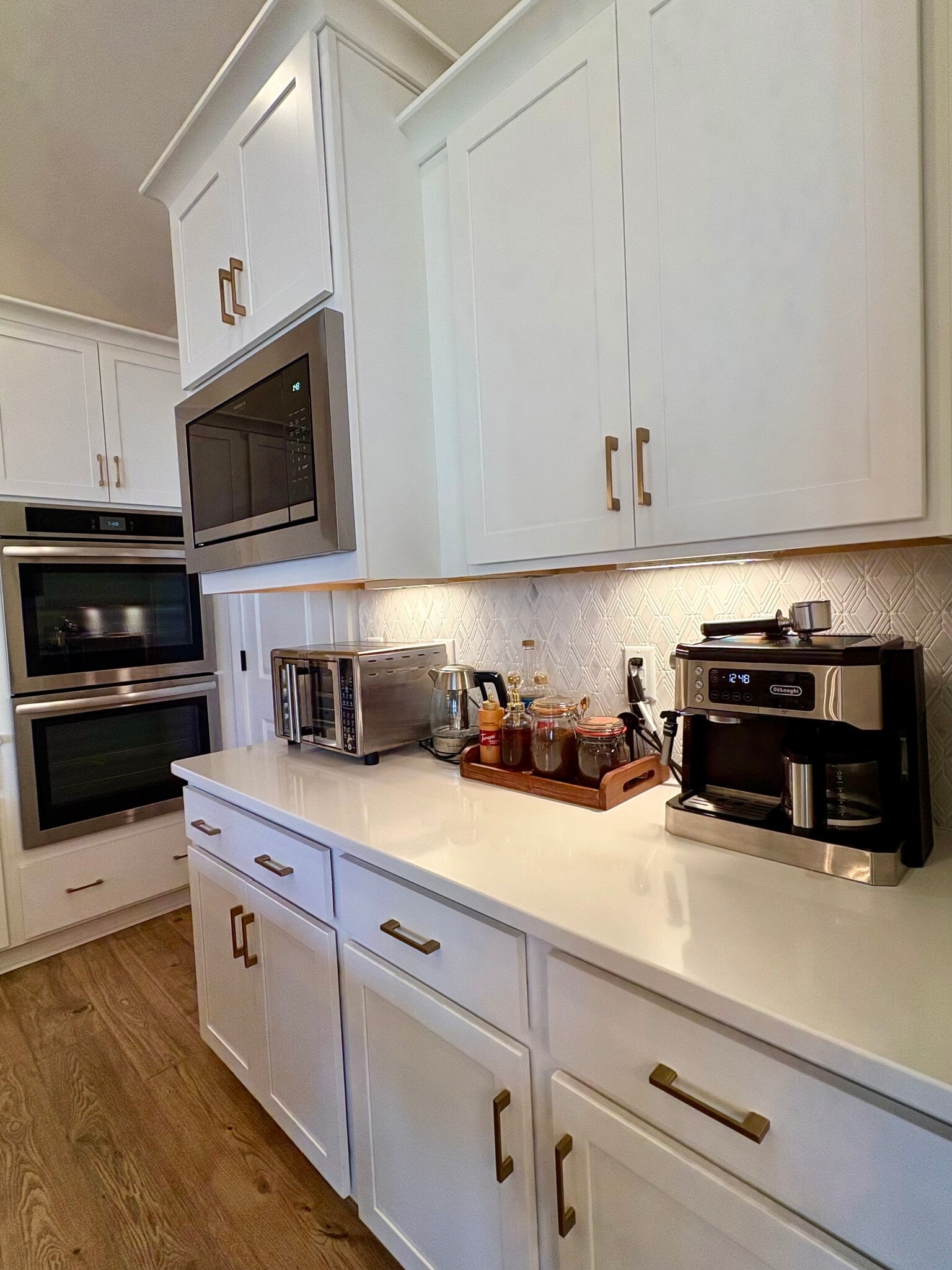 Building Photo - 5052 High Park Hill Dr