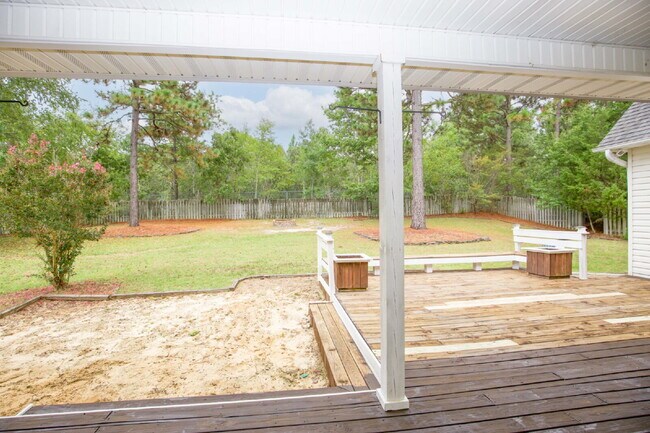 Building Photo - 380 Sullivan Dr