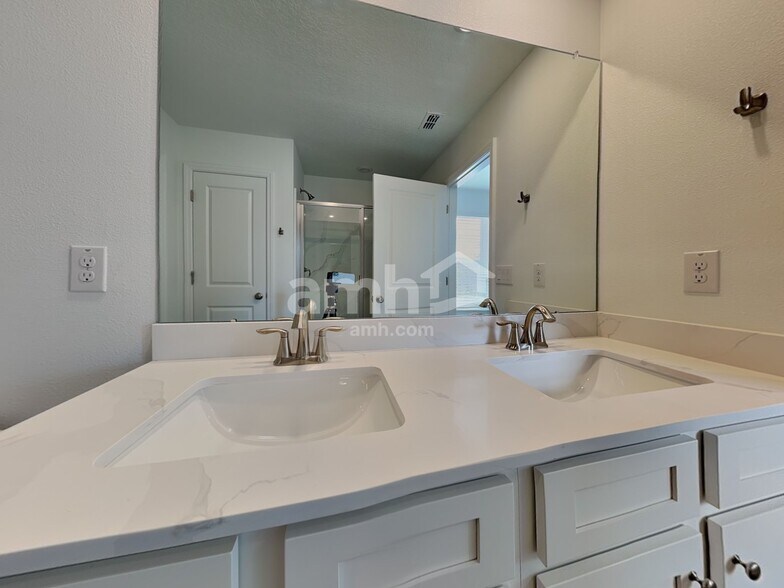 Building Photo - 6741 Atlantic Bch Ave