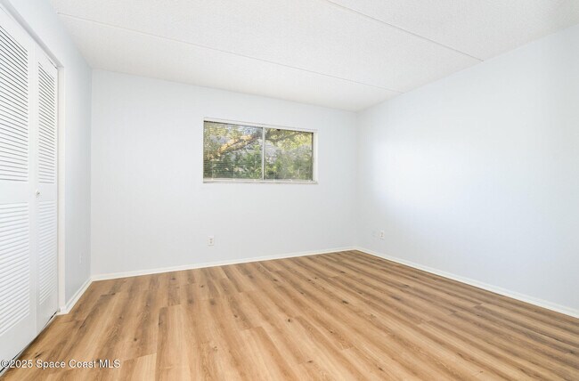 Building Photo - 204 Seminole Ave W
