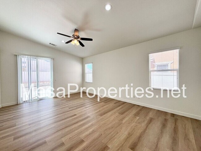 Building Photo - 15818 Iron Canyon Ln