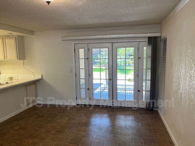 Building Photo - 6830 Mellodora Dr