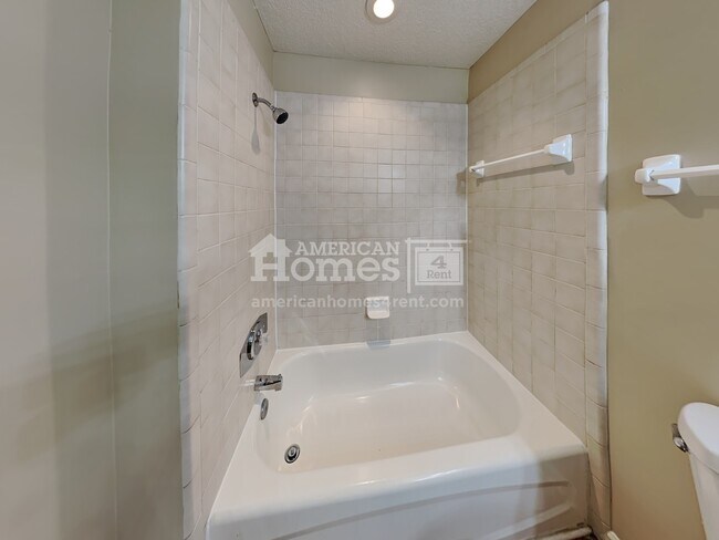 Building Photo - 10909 Acorn Park Court