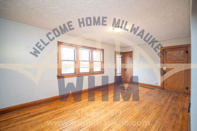 Building Photo - 2904 N 55th St