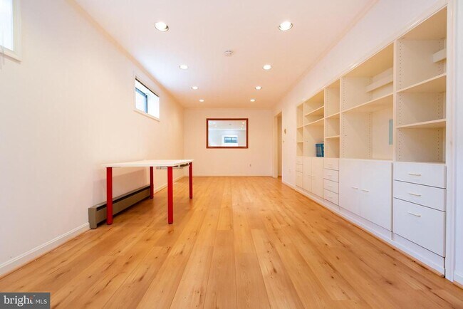 Building Photo - 9808 Korman Ct