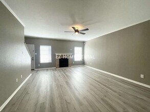 Building Photo - 9850 Pagewood Ln