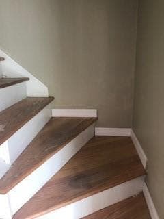 Building Photo - 5664 Vanderbilt Dr