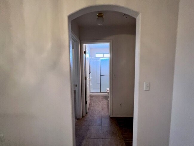 Building Photo - Silver Sands Community Home with fenced Yard 2BR plus bonus area