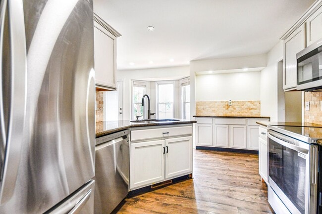 Building Photo - 3378 Poplar Hill
