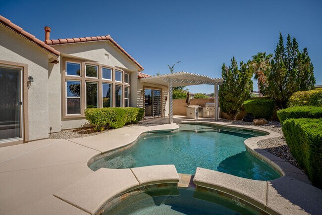 Private resort style living with mountain views from your private pool and spa. - 2850 Bronzino Ct
