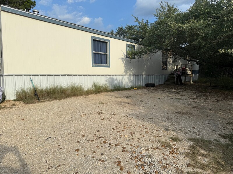 Building Photo - 865 Qappuella Dr