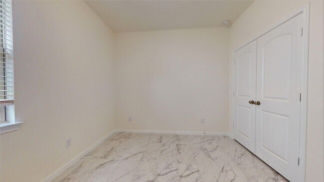 Building Photo - 10434 Astor Pt Trl