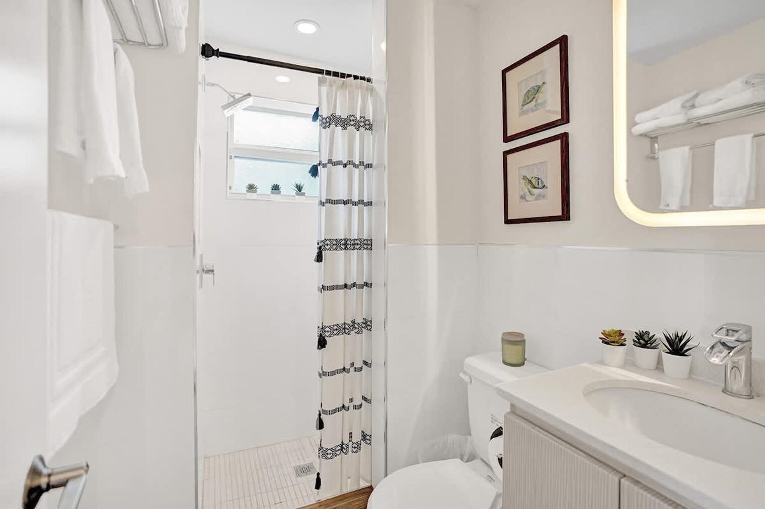 Building Photo - 3020 Seville St