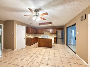 Building Photo - 13218 Avonshire Dr