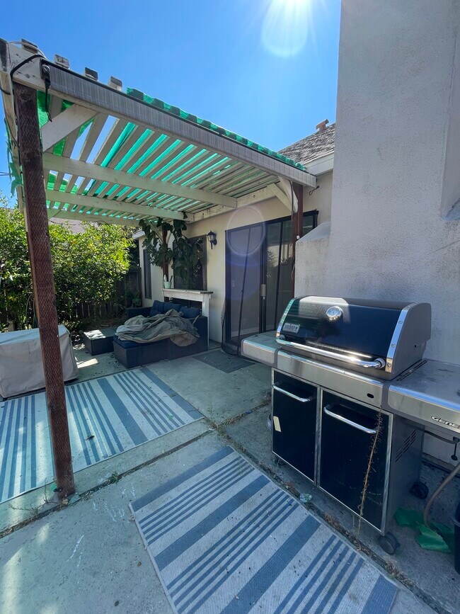 Building Photo - 21012 Lacebark Ln