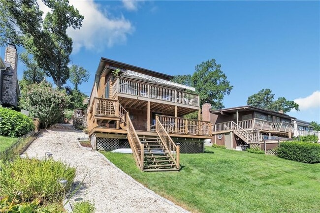 Building Photo - 39 Cedar Dr