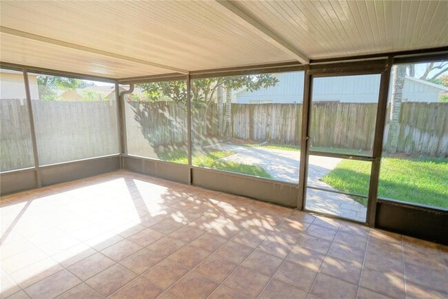 Building Photo - 11110 Windpoint Dr