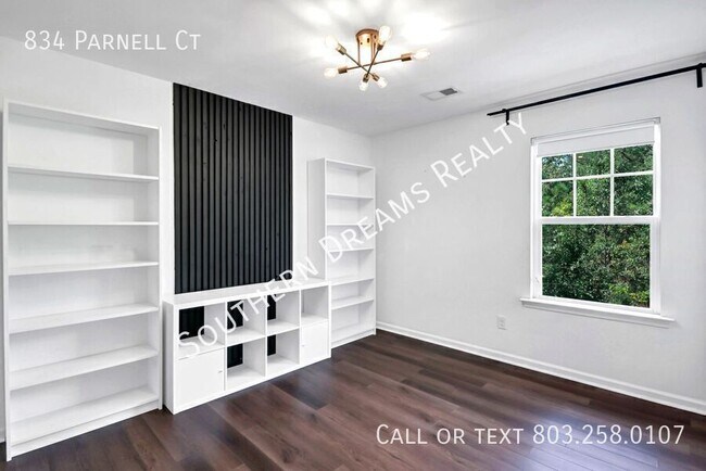 Building Photo - 834 Parnell Ct