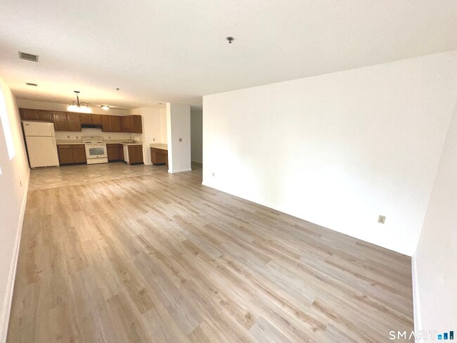 Building Photo - 243 Judd Square