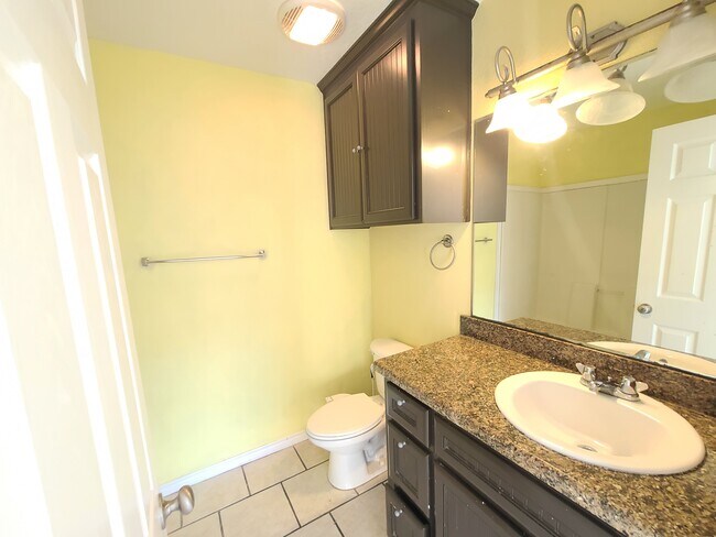 Building Photo - 2637 Symphony Park Dr