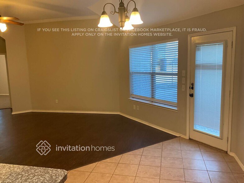 Building Photo - 1305 Raleigh Path