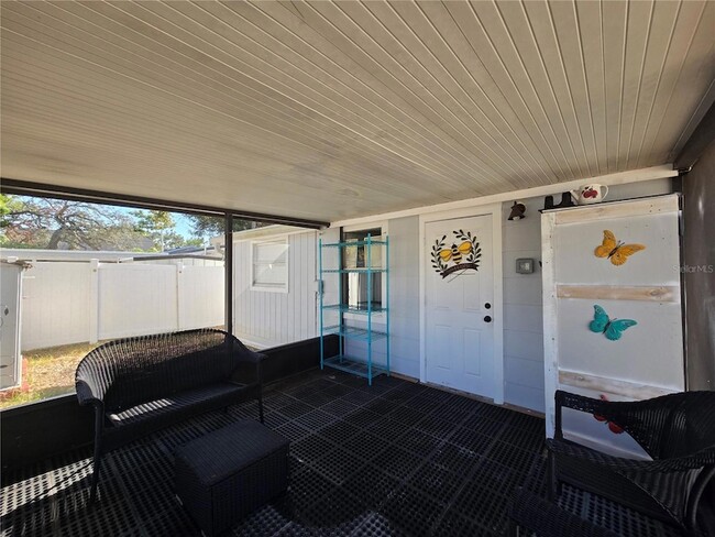 Building Photo - 6343 5th Ave S