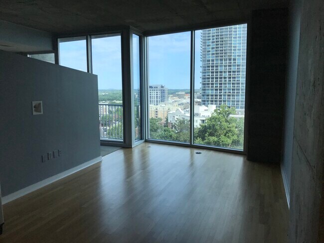 Building Photo - 210 N Church St