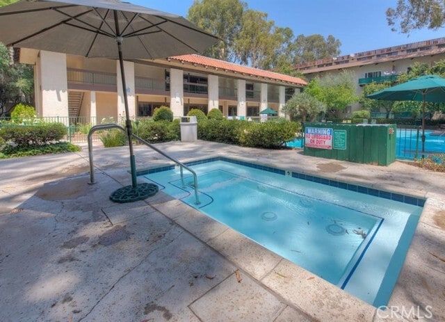 Building Photo - 5460 White Oak Ave