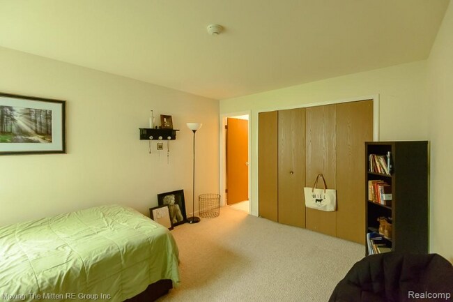 Building Photo - 42551 Lilley Pointe Dr