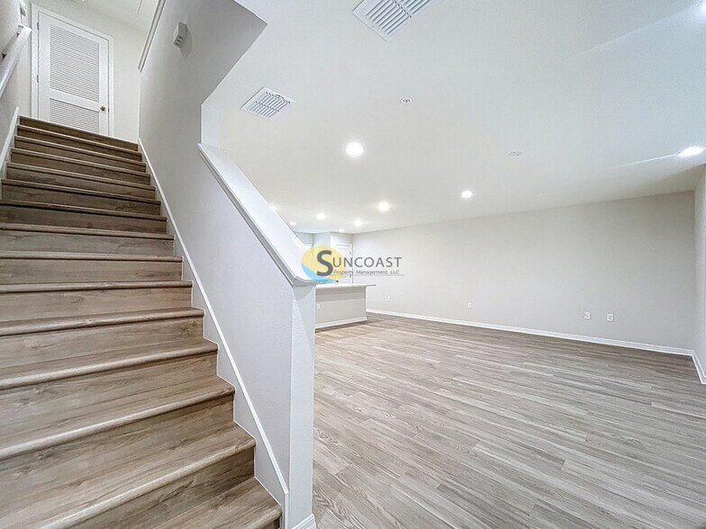 Building Photo - 3821 SW 43rd Ct