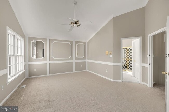 Building Photo - 5527 Sully Lake Dr