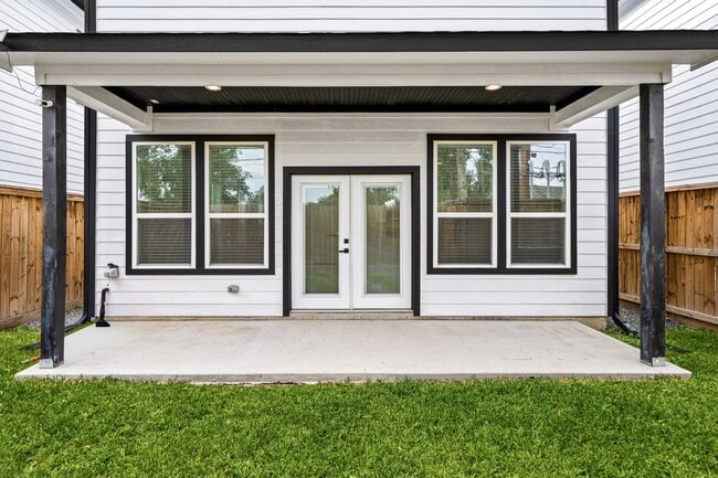 Building Photo - 6480 T C Jester Blvd