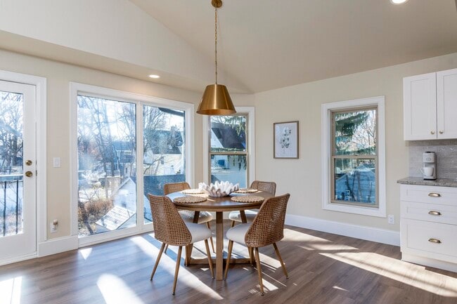 Building Photo - 7223 University Ave