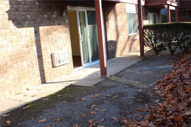 Building Photo - 130 Pilgrim Pkwy