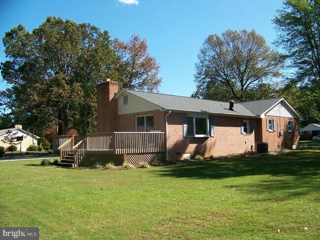 Building Photo - 6225 Ripley Rd