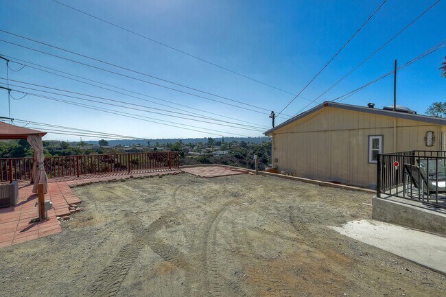 Building Photo - 2241 Meadow Lark Dr