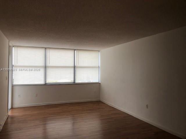 Building Photo - 1200 NE Miami Gardens Dr