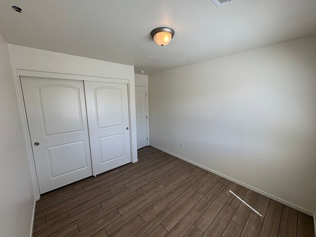Building Photo - 2314 Cape Canyon Ave