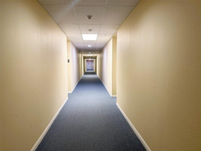 Building Photo - 8415 Hearth Dr