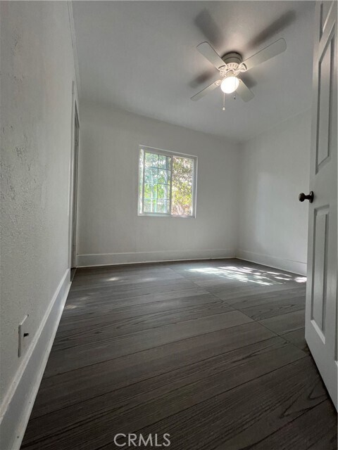 Building Photo - 6105 Woodlawn Ave