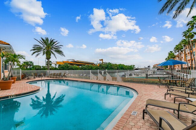 Building Photo - 5000 Culbreath Key Way