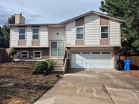 Building Photo - Single Family Home