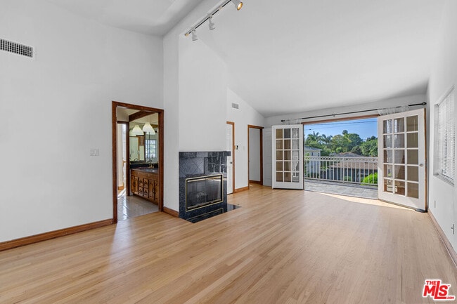 Building Photo - 2823 Coolidge Ave