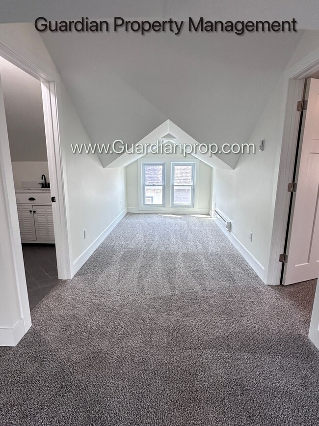 Building Photo - South Minneapolis Single Family Home, Renovated Bathrooms, Hardwood Floors, W/D