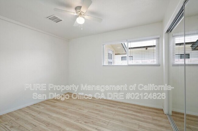 Building Photo - 528 7th St