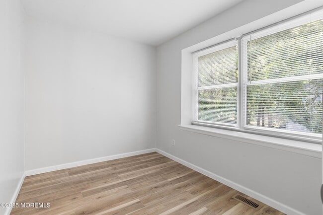 Building Photo - 30 Winged Foot Ln