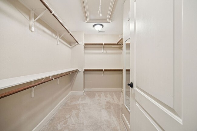 Building Photo - 5407 Lillian St