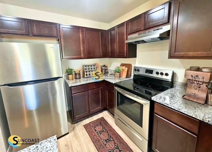 Building Photo - 6535 Sweetbay Ln